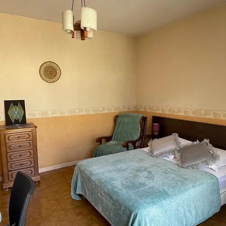 Apartment Calme Avec Balcon Et Parking Au Coeur D'aix-les-bains Aix-les-Bains