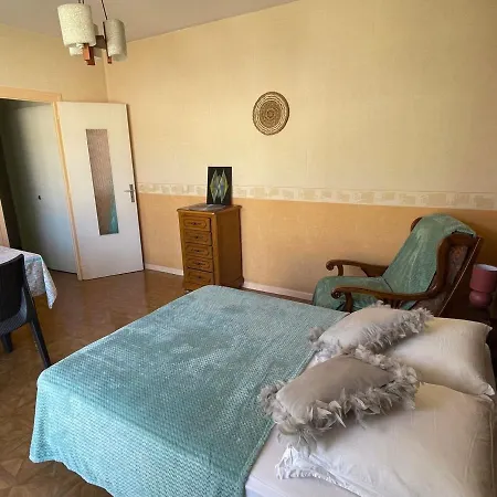 Apartment Calme Avec Balcon Et Parking Au Coeur D'aix-les-bains Aix-les-Bains