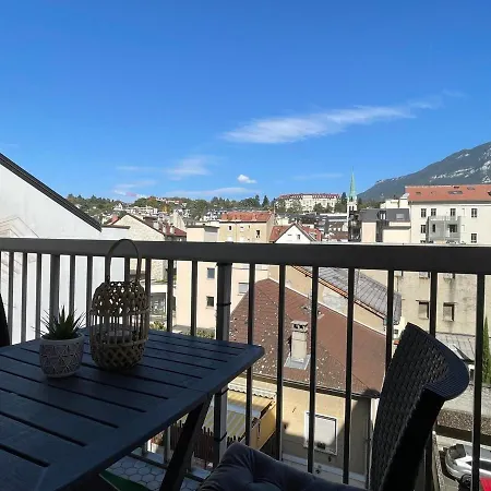 Calme Avec Balcon Et Parking Au Coeur D'aix-les-bains Apartment Aix-les-Bains